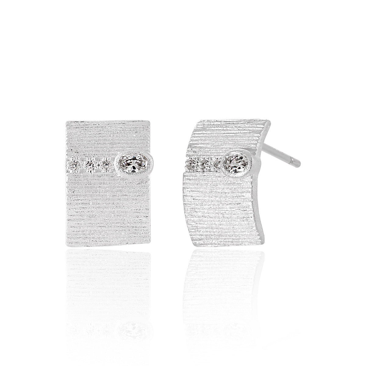 Brushed Texture Inlaid Diamond Stud Earrings