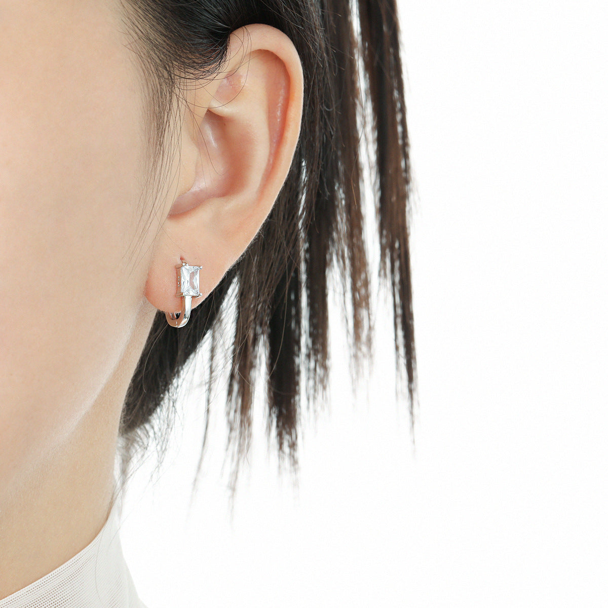 U-shaped Inlaid Zircon Earrings